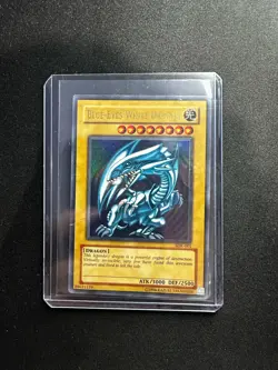 Blue Eyes White Dragon SDK-001 Heavily Played/Damaged - Image 1