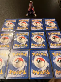 21 Vintage Pokemon Card lot WOTC - Base set, Jungle & Fossil - Image 3