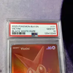 2025 POKEMON BLACK EN-BLACK BOLT BLACK WHITE RARE #171 VICTINI PSA 10 💎 pop 333 - Image 5