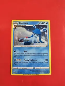 Glaceon SWSH192 Black Star Promo Pokemon Card - Immaculate Holofoil and swirl. - Image 3
