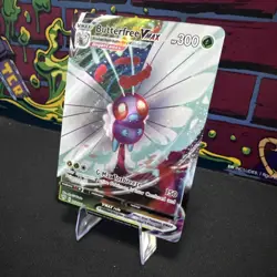Butterfree VMAX 002/189 Darkness Ablaze Ultra Rare Holo Pokemon Card NM - Image 3