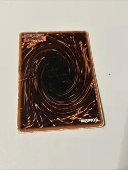 Yugioh Dark Magician BPT-001 Limited Edition Secret Rare HP/DMG - Image 4