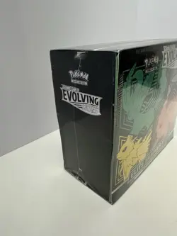 Pokemon Sword Shield Evolving Skies Elite Trainer Box - Image 3
