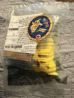 Pikachu 5/12 Holo Sealed McDonald's 20th Anniversary 2016 Pokemon Card & Toy - Image 2