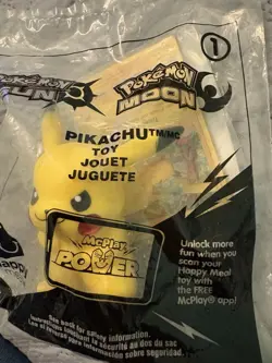 Pikachu 5/12 Holo Sealed McDonald's 20th Anniversary 2016 Pokemon Card & Toy - Image 3