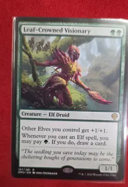 Leaf-Crowned Visionary Dominaria United Regular - Image 1