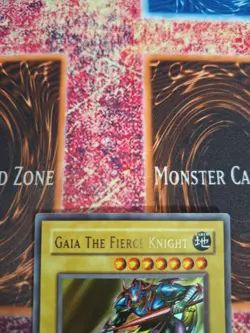 Yu-Gi-Oh! Gaia The Fierce Knight LOB-E006 Ultra Rare 1st Edition MP Euro Print - Image 3