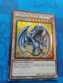 Yugioh! Blue-Eyes White Dragon BLMM-EN001 Battles of Legend: Monster Mayhem - Image 2