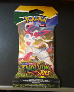 Pokemon EVOLVING SKIES Sword & Shield 2021 Booster Pack New Sealed SYLVEON - Image 1