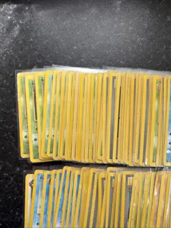 Pokemon TCG Vintage Bulk Reseller Bundle X 125 + Cards Varying Conditions - Image 2