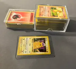 Lot of 200 Base set shadowless Pokemon cards includes Pikachu with red cheeks - Image 1