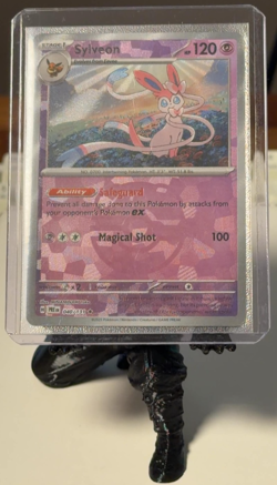 Pokemon Sylveon (MASTER BALL Pattern) 040/131 Prismatic Evolutions Holo - NM - Image 1