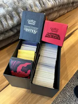 MYSTERY POKEMON CHASE PACKS!! *ONLY 5$* Plus shipping (5 dollars for 10 cards) - Image 1