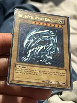 Blue-Eyes White Dragon SDK-001 Ultra Rare MP Yugioh Card - Image 2