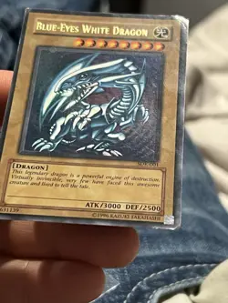 Blue-Eyes White Dragon SDK-001 Ultra Rare MP Yugioh Card - Image 5