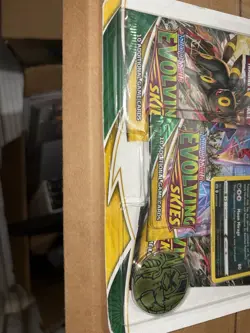 Pokemon Trading Card Sword Shield Evolving Skies Three Pack Blister TCG Umbreon - Image 3