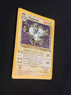 Pokemon TCG Magneton Fossil Holo Rare 11/62 French 80 HP 1999 - Image 3