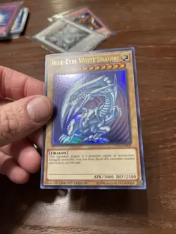 Yu-Gi-Oh! Blue-Eyes White Dragon LP CT13-EN008 Ultra Rare Limited Edition - Image 2