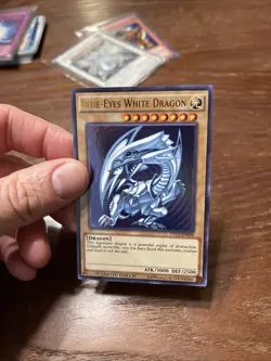Yu-Gi-Oh! Blue-Eyes White Dragon LP CT13-EN008 Ultra Rare Limited Edition - Image 4