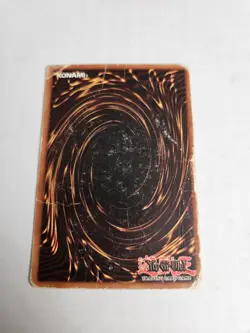 BLUE EYES WHITE DRAGON SDK 001 HP DAMAGED YU GI OH - Image 2