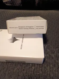 mtg secret lair dungeons and dragons Honor Among Theives Foil Edition - Image 2