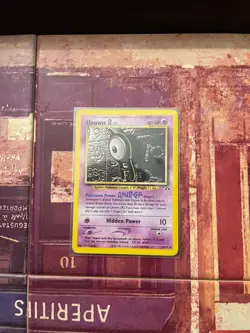 Neo Discovery Pokemon TCG Unown Pokemon card - Image 1