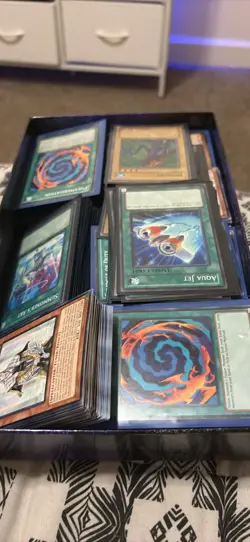 Lot of 600 Yugioh Cards, Commons, Rares, and Holographics. In Great Condition, - Image 2