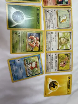 Pokemon Card Lot Vintage - 1st edition Shadowless base set 2 lot - 50+ cards - Image 5