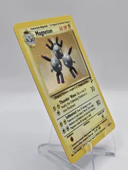 Magneton 009/130 Base Set 2 Holographic Pokemon Card - Image 3