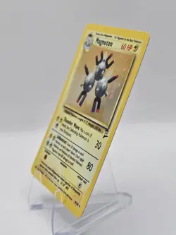 Magneton 009/130 Base Set 2 Holographic Pokemon Card - Image 4