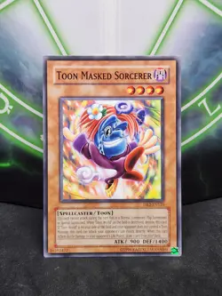 Yugioh Toon Masked Sorcerer DB2-EN120 Common NM - Image 1