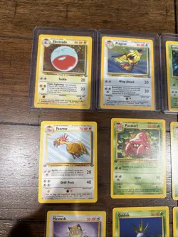 Pokemon Cards Jungle Lot Of 130 Cards 1st Editions And Holos WOTC - Image 2