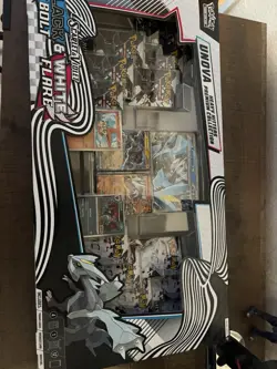 Pokemon TCG Unova Heavy Hitters Premium Collection Box Kyurem Zekrom - Image 4