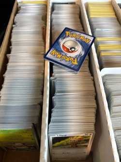 Pokemon TCG 1000 Card Bulk Lot ALL YELLOW BORDER Free Shipping No Energy Trainer - Image 4