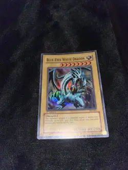 Yugioh Blue-Eyes White Dragon SKE-001 Super Rare Unlimited Edition MP - Image 1