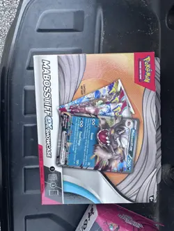 Pokemon Mabosstiff ex Showcase Box Sealed with 3 Booster Packs & 1 Foil - Image 1