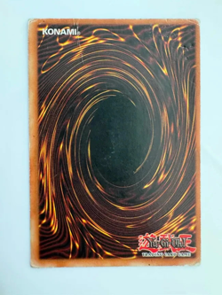 Yugioh Blue-Eyes White Dragon Super Rare SKE-001 1st Edition - Image 3