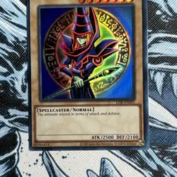 Yugioh Dark Magician LOB-EN005 Ultra Rare 25th Anniversary NM - Image 2