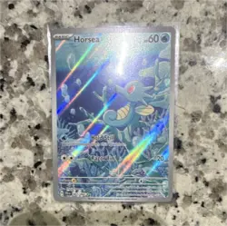 Pokemon TCG Horsea 067/064 SV Shrouded Fable Illustration Rare Full Art Holo - Image 1