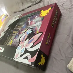 Pokemon TCG Celebrations Collection Dark Sylveon V Box Brand New & Sealed - Image 4