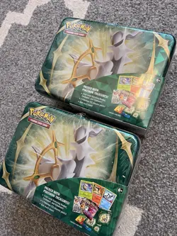 Pokemon TCG Spring 2022 Collector Chest Fusion Strike/Brilliant Stars SET OF 2 - Image 2