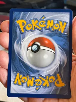 POKEMON JOLTEON 147/185 RARE COSMOS HOLO WITH PARTIAL ROUND SWIRL VIVID VOLTAGE - Image 2