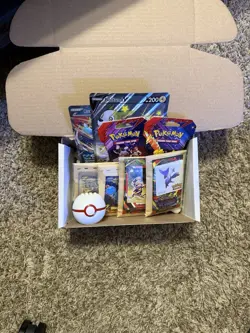 Pokemon TCG 4 - Pack Mystery Box (4 Booster Packs & 4 Mystery Packs) - Image 3