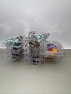 Lot Of Pokemon TCG 11 Dices And 9 Hit Markers - Image 1