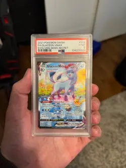 Pokemon TCG Glaceon VMAX Secret Rare Holo EVOLVING SKIES 209/203 PSA 9 - Image 1