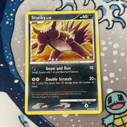 Stunky 76/100 Non Holo Diamond & Pearl Stormfront Pokemon Card 2008 LP/NM - Image 1