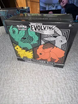 Pokemon Evolving Skies Elite Trainer Box(Leafeon/Umbreon/Jolteon/Flareon) Sealed - Image 1