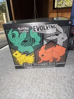 Pokemon Evolving Skies Elite Trainer Box(Leafeon/Umbreon/Jolteon/Flareon) Sealed - Image 2