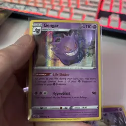 Pokemon TCG Gengar 085/202 Swsh01: Sword & Shield Base Set Holo Rare NM - Image 1