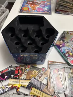 Bakugan Battle Brawlers Hexagon Metal Tin 17 Figures & 60 Cards Lot - Image 3
